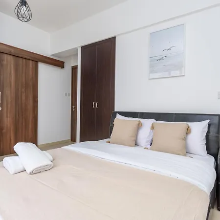 Palms 3-br In Villa *