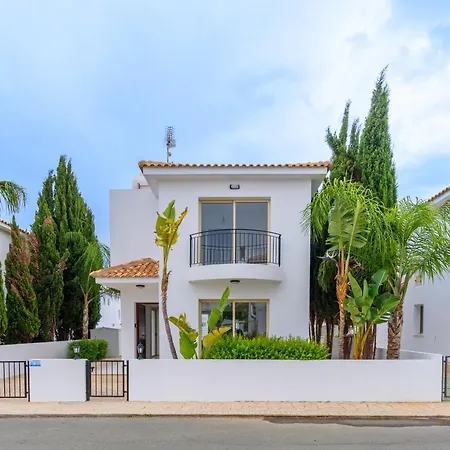 Palms 3-br In Villa
