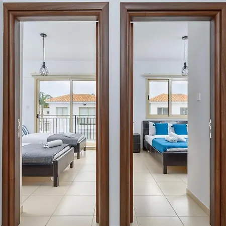 Palms 3-br In Πρωταράς