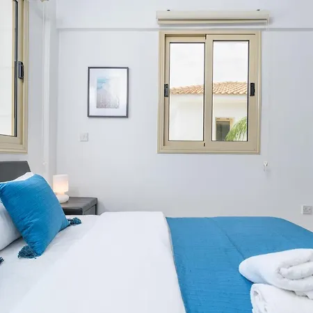 Palms 3-br In *